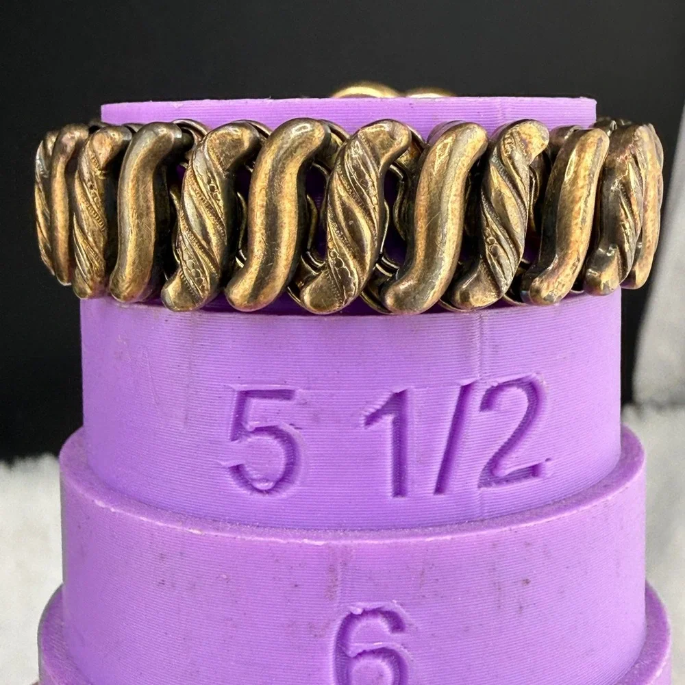 Vintage  D.F.B. Co. Carmen Expansion Bracelet WWII Sweetheart Gold Tone 5.5 READ